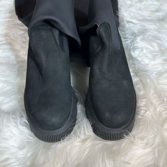 New and unworn tall boots - Picture 4 of 6